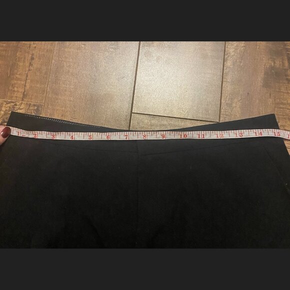 Dressy Lace Trimmed Shorts - Picture 3 of 4